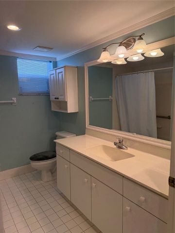 670 E Lake Jasmine Circle 106, Vero Beach, FL 32962