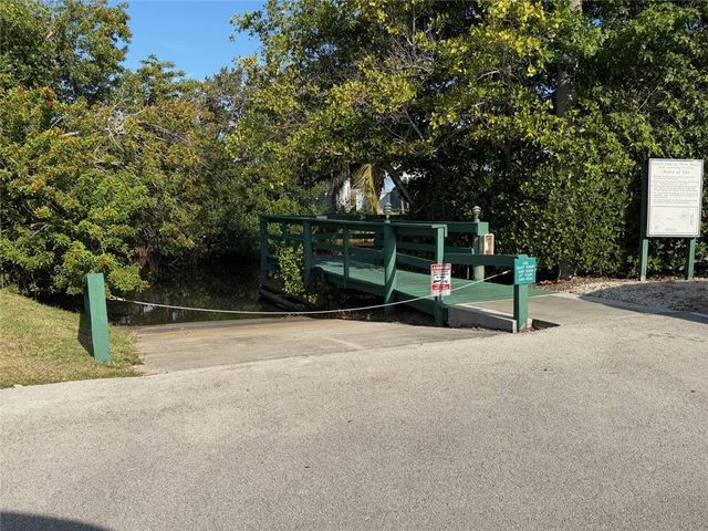 670 E Lake Jasmine Circle 106, Vero Beach, FL 32962