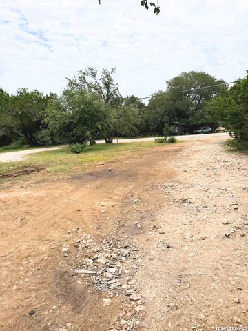 232 SIR WINSTON DR, Canyon Lake, TX 78133