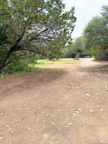 232 SIR WINSTON DR, Canyon Lake, TX 78133