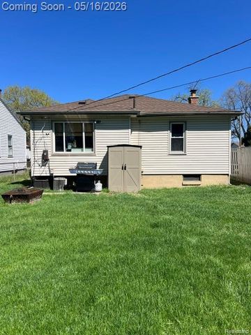 30 E Fairmount Avenue, Pontiac, MI 48340