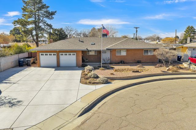 3207 Indiana Street NE, Albuquerque, NM 87110