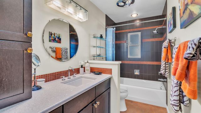 3207 Indiana Street NE, Albuquerque, NM 87110