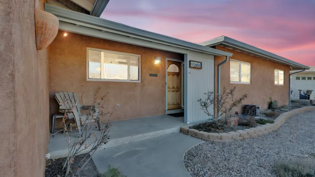 3207 Indiana Street NE, Albuquerque, NM 87110