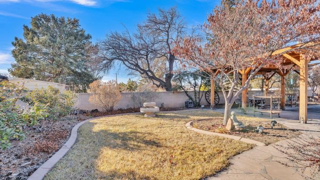 3207 Indiana Street NE, Albuquerque, NM 87110