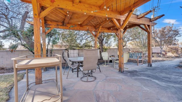 3207 Indiana Street NE, Albuquerque, NM 87110