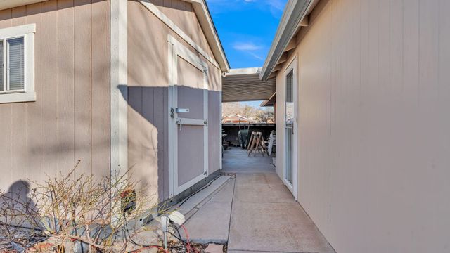 3207 Indiana Street NE, Albuquerque, NM 87110