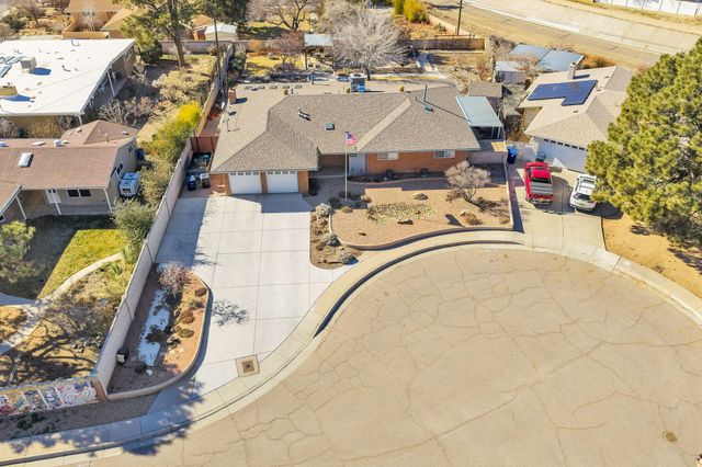 3207 Indiana Street NE, Albuquerque, NM 87110