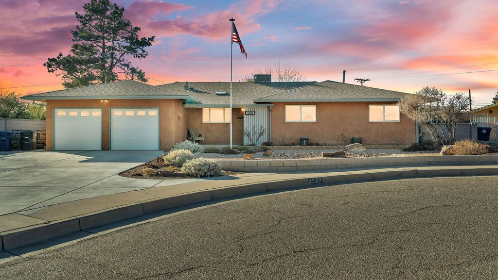 3207 Indiana Street NE, Albuquerque, NM 87110