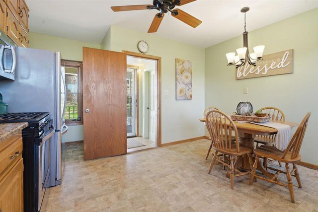 N3355 COUNTY ROAD W, New London, WI 54961
