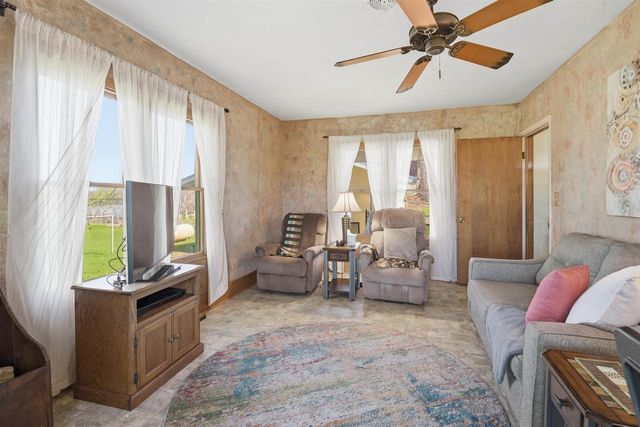 N3355 COUNTY ROAD W, New London, WI 54961