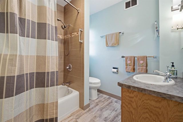 N3355 COUNTY ROAD W, New London, WI 54961