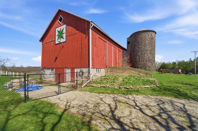N3355 COUNTY ROAD W, New London, WI 54961