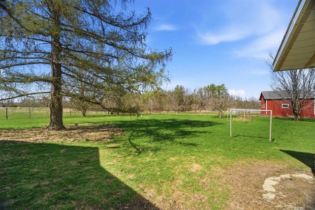 N3355 COUNTY ROAD W, New London, WI 54961