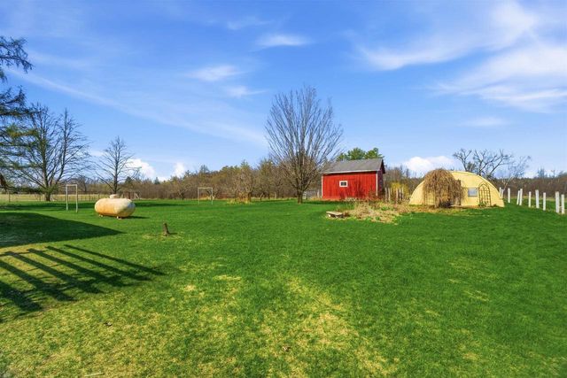 N3355 COUNTY ROAD W, New London, WI 54961