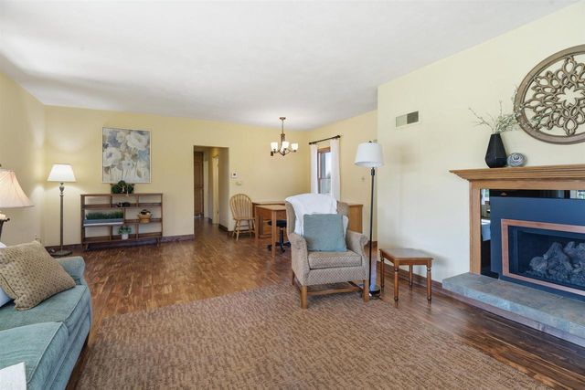 N3355 COUNTY ROAD W, New London, WI 54961
