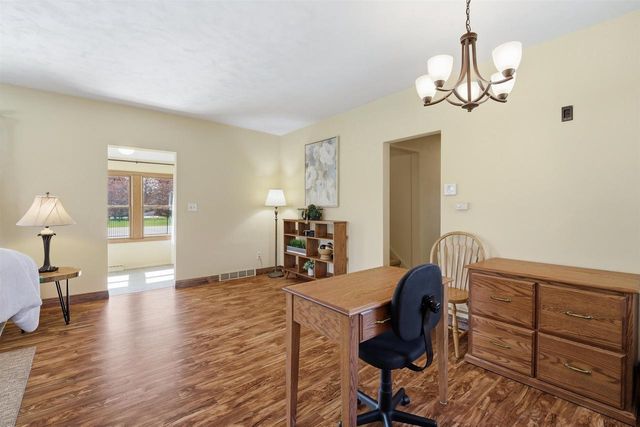 N3355 COUNTY ROAD W, New London, WI 54961