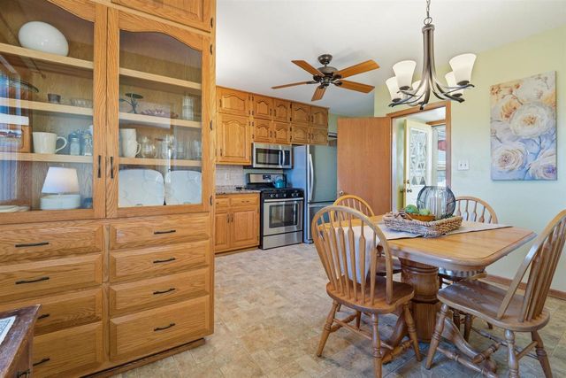 N3355 COUNTY ROAD W, New London, WI 54961