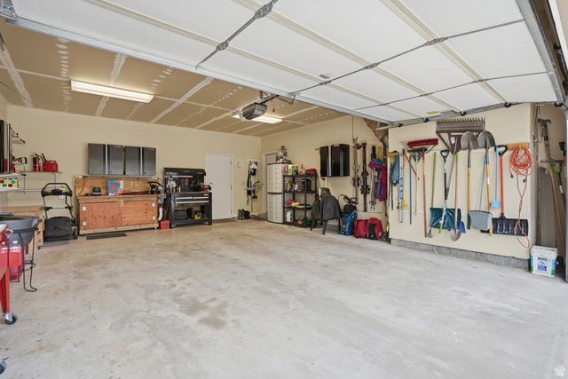 8917 S POWDERHORN DR, Sandy, UT 84093