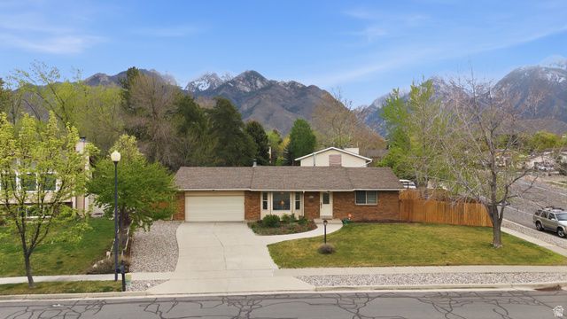 8917 S POWDERHORN DR, Sandy, UT 84093