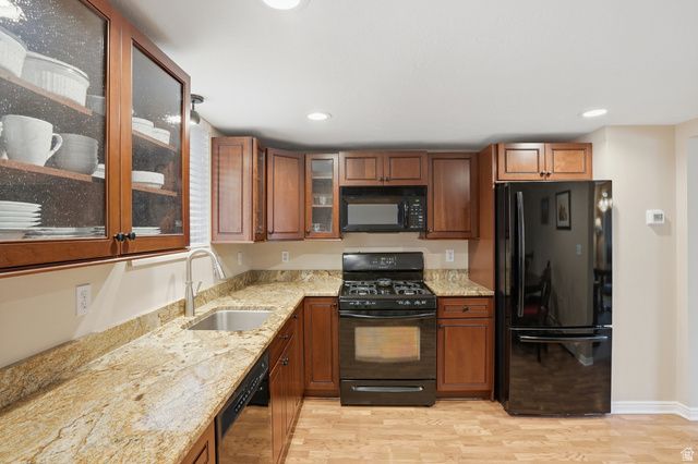 8917 S POWDERHORN DR, Sandy, UT 84093