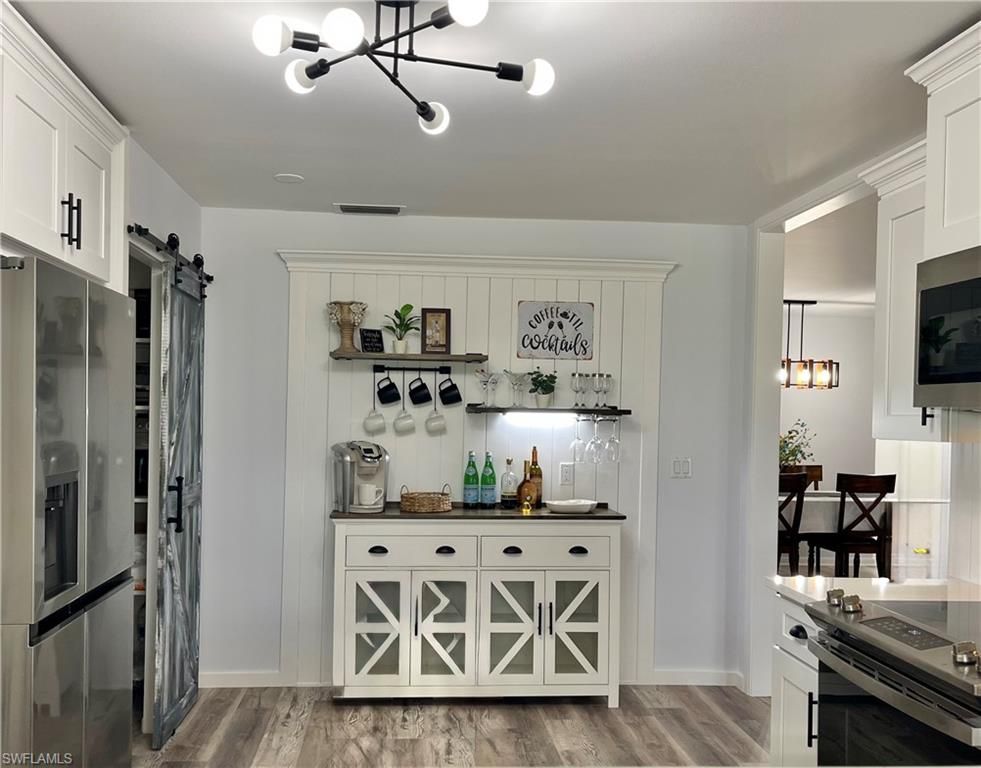 7084 E Brandywine CIR, FORT MYERS, FL 33919 — exterior