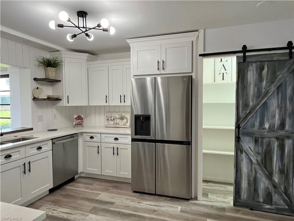 7084 E Brandywine CIR, FORT MYERS, FL 33919 — photo 2