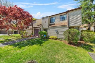 54 Kirby Close D, Yorktown Heights, NY 10598