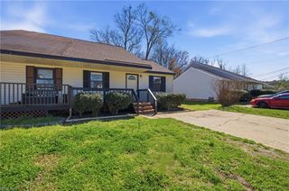 102 Diamond Ave # D, Chesapeake, VA 23323