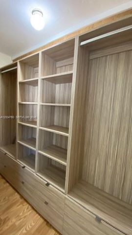 5881 SW 15th St, Plantation, FL 33317