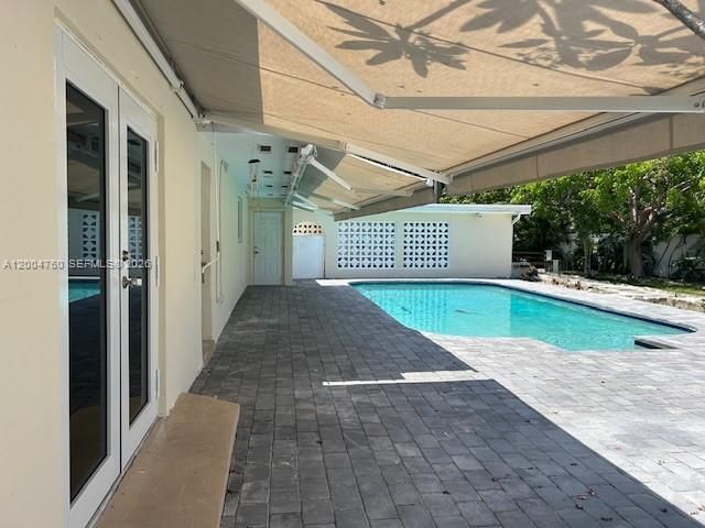 5881 SW 15th St, Plantation, FL 33317