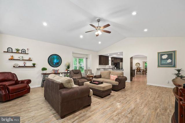 2602 LAKEVIEW PKWY, Locust Grove, VA 22508