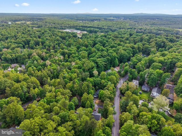 2602 LAKEVIEW PKWY, Locust Grove, VA 22508