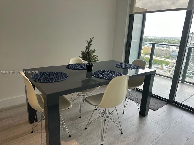 121 NE 34th St 1915, Miami, FL 33137