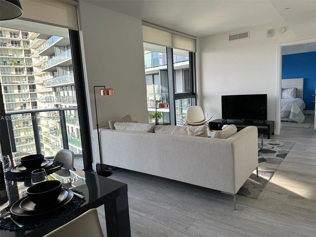 121 NE 34th St 1915, Miami, FL 33137