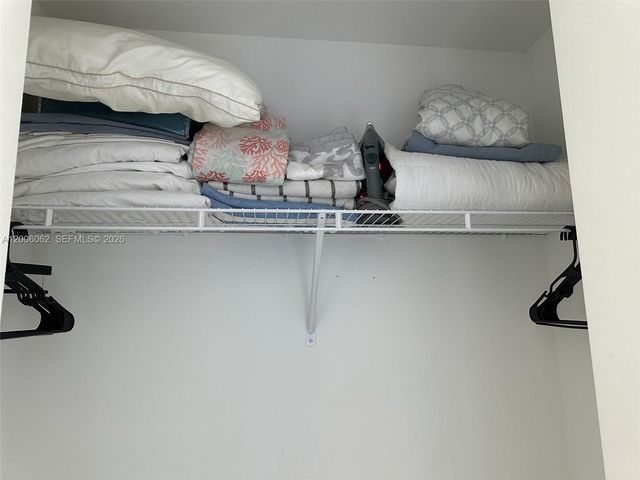 121 NE 34th St 1915, Miami, FL 33137