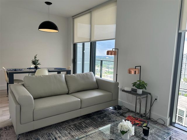 121 NE 34th St 1915, Miami, FL 33137