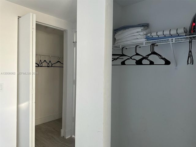 121 NE 34th St 1915, Miami, FL 33137