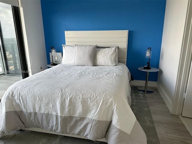 121 NE 34th St 1915, Miami, FL 33137