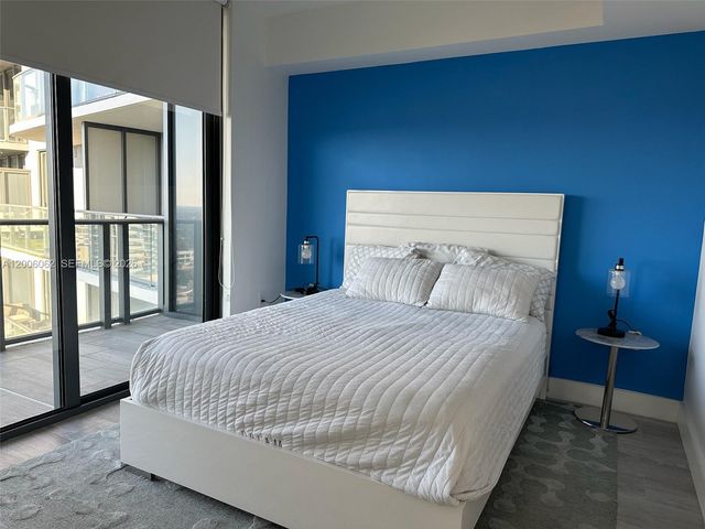 121 NE 34th St 1915, Miami, FL 33137