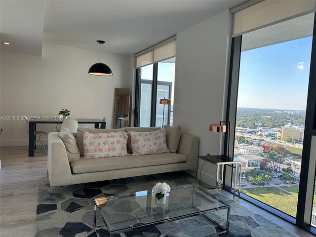 121 NE 34th St 1915, Miami, FL 33137