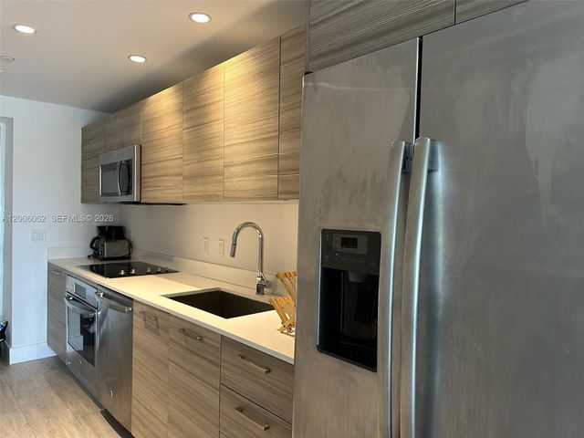 121 NE 34th St 1915, Miami, FL 33137