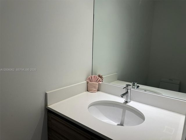 121 NE 34th St 1915, Miami, FL 33137