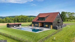 854 SPRING HILL RD, Riegelsville, PA 18077