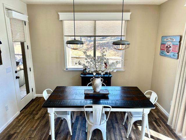 300 Bridlewood Ln, Copperopolis, CA 95228