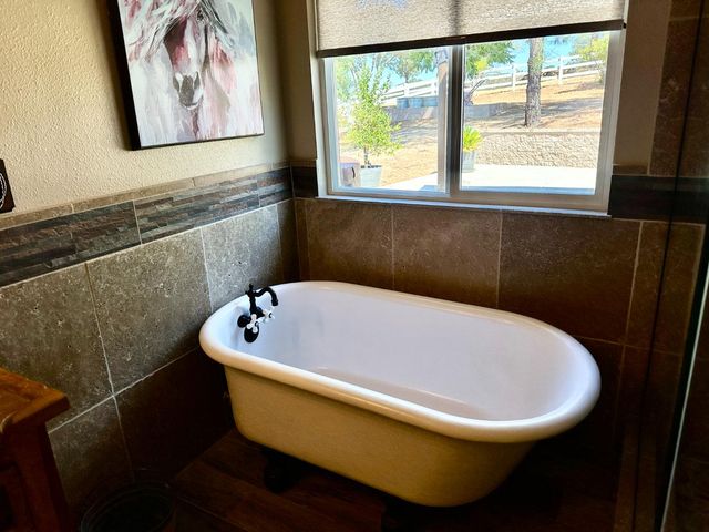 300 Bridlewood Ln, Copperopolis, CA 95228