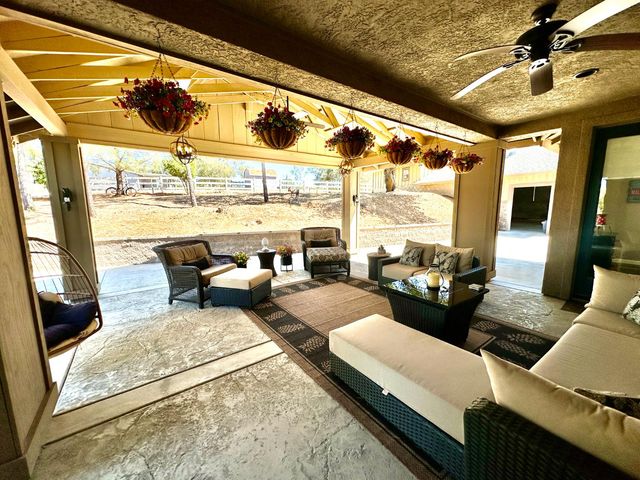 300 Bridlewood Ln, Copperopolis, CA 95228