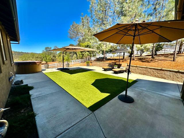 300 Bridlewood Ln, Copperopolis, CA 95228