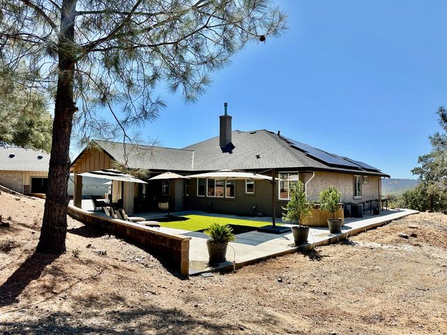 300 Bridlewood Ln, Copperopolis, CA 95228