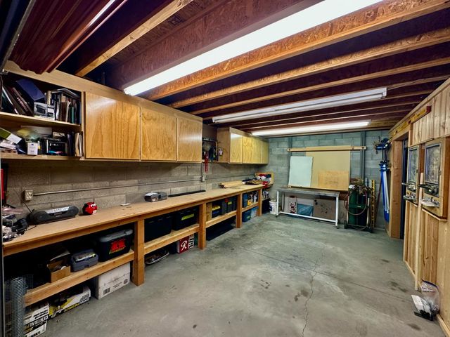 300 Bridlewood Ln, Copperopolis, CA 95228